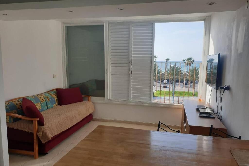 Cozy Apartment With Sea Views Хайфа Екстер'єр фото